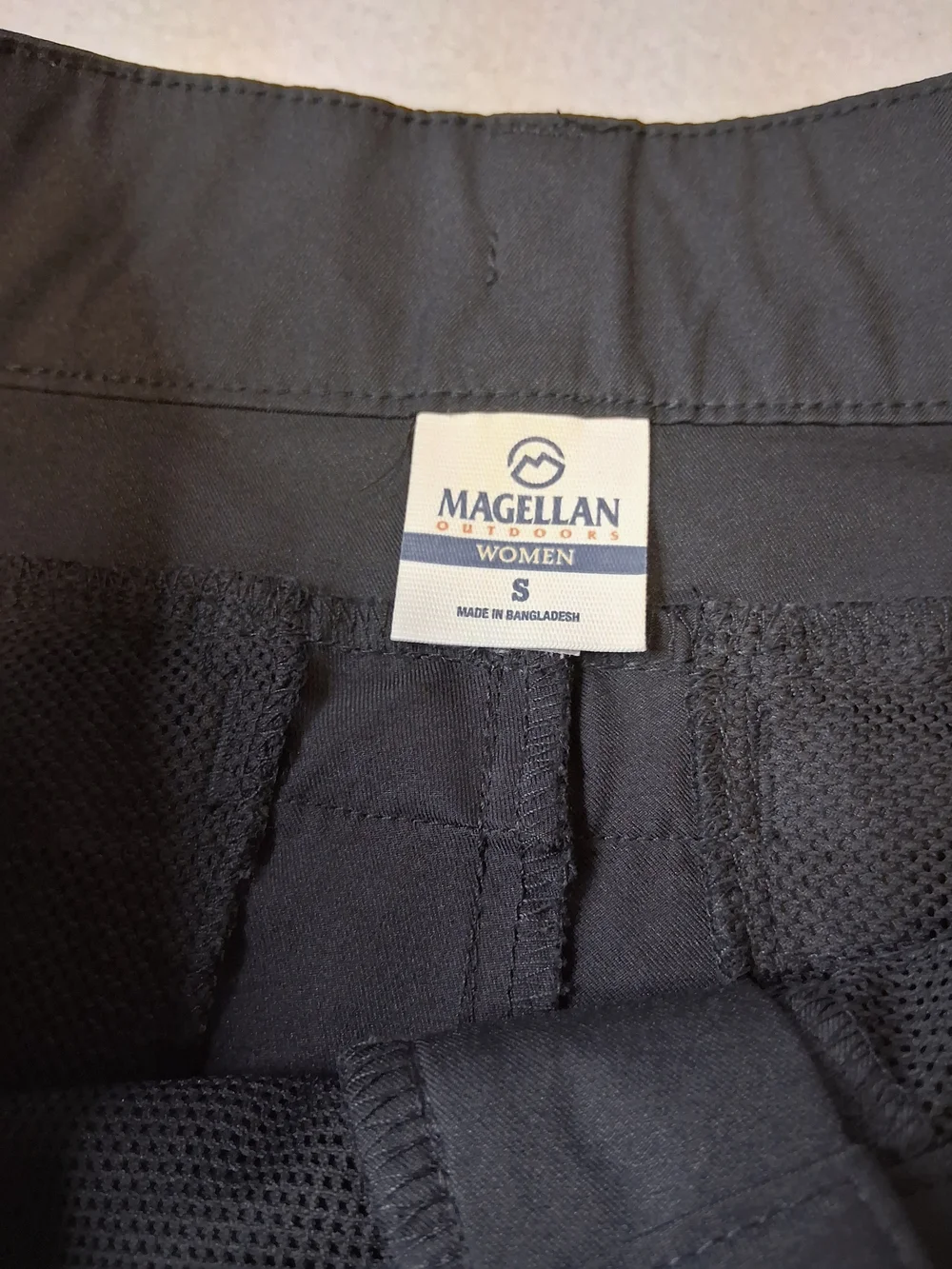 4/20$ ➡️ Magellan Outdoors Black Athletic Drawstring Shorts - Picture 6 of 9